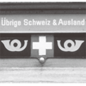 チューリヒ（スイス）のポスト。国旗の左右に黒地に黄のホルン　1965撮影